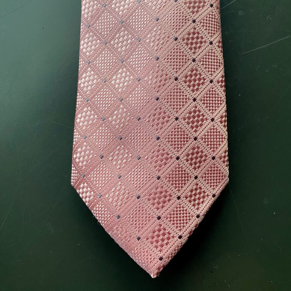 Michael Kors pink silk tie